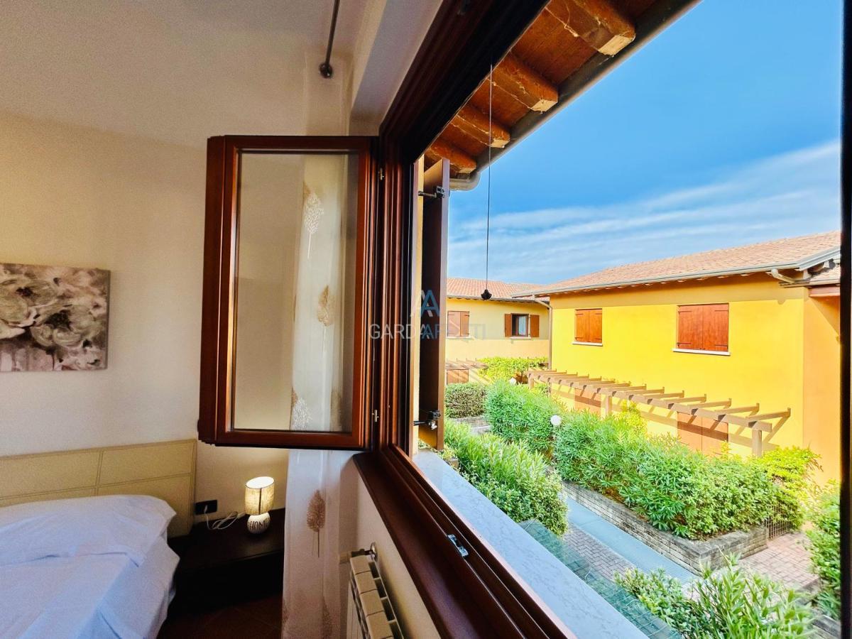Artemide Apartment - A Soli 150M Dal Lago Di Garda Sirmione Exterior foto